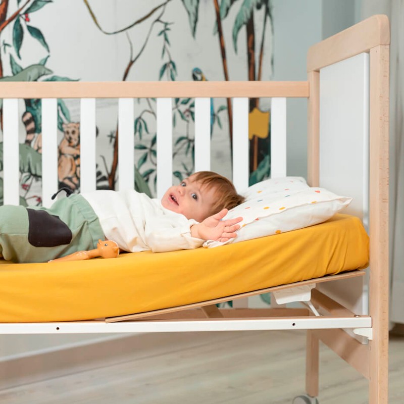 Nordika / Meri 120x60 Base de cama reclinável para berço Micuna